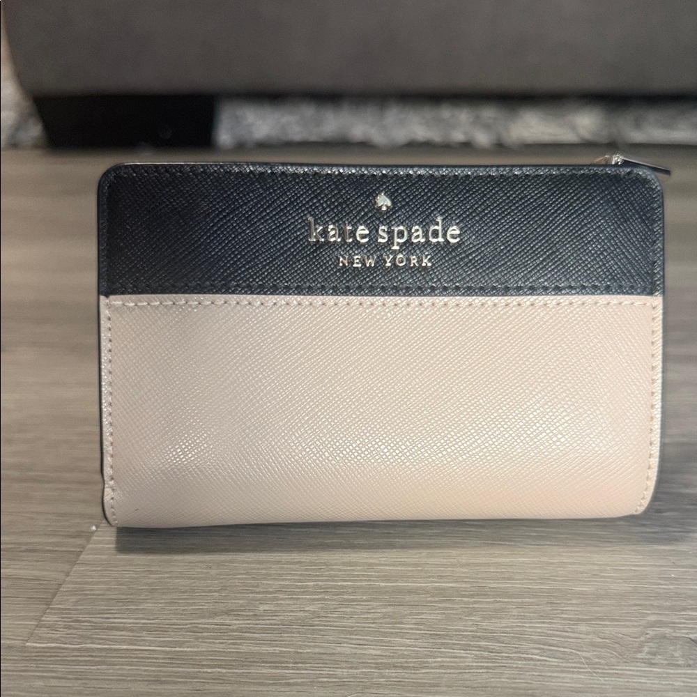 Kate Spade Staci Colorblock Medium Compact Bifold Wallet WARM BEIGE MULTI